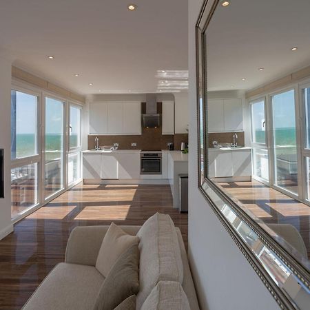 On The Beach Penthouse With Sea View - 3 Bedrooms - Roof Balcony - Spa, Sauna, Gym And Pool - Sleeps 6 Brighton ภายนอก รูปภาพ