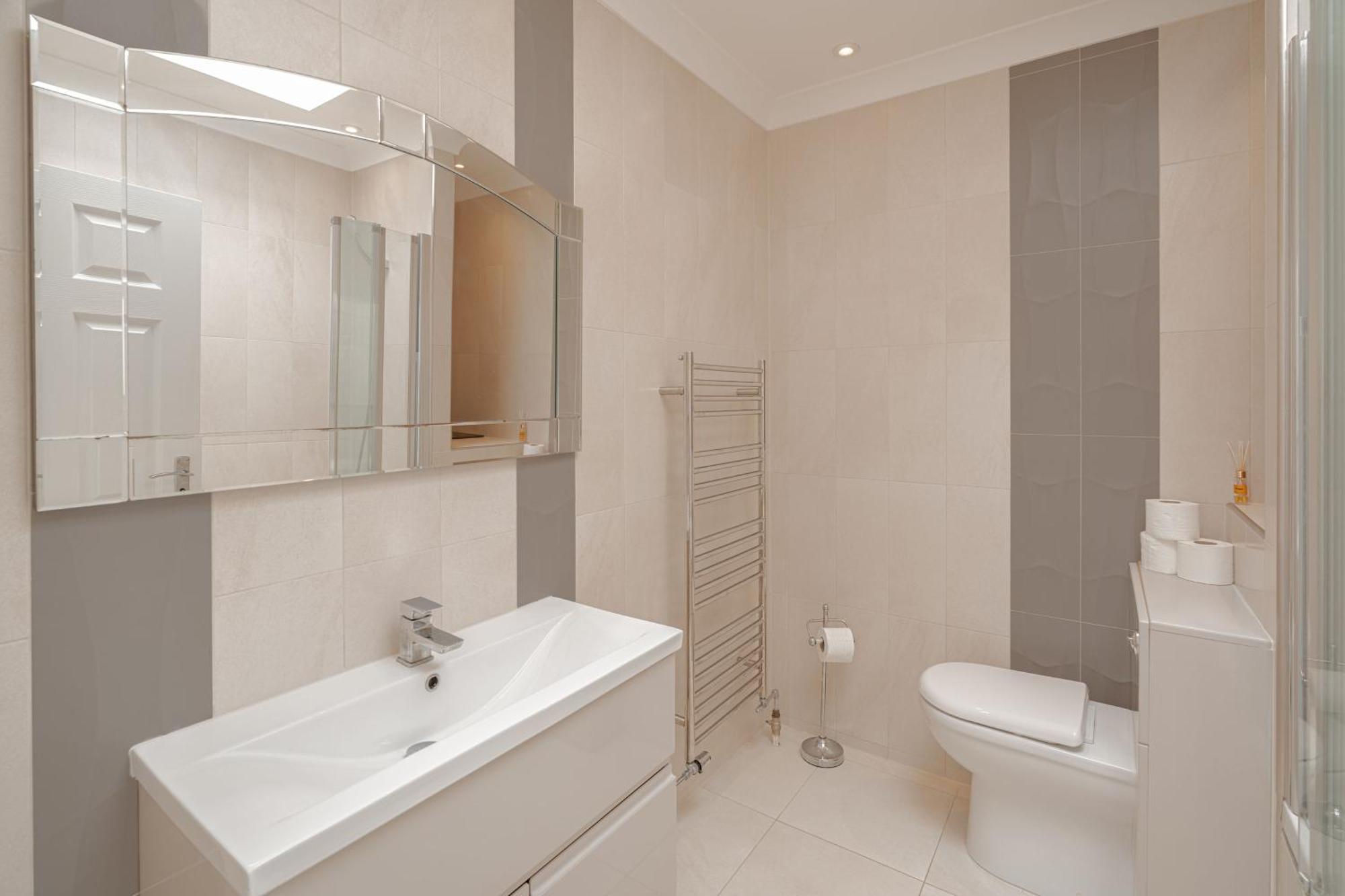 On The Beach Penthouse With Sea View - 3 Bedrooms - Roof Balcony - Spa, Sauna, Gym And Pool - Sleeps 6 Brighton ภายนอก รูปภาพ