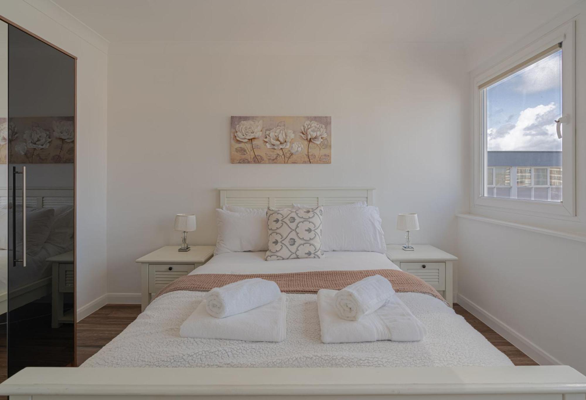 On The Beach Penthouse With Sea View - 3 Bedrooms - Roof Balcony - Spa, Sauna, Gym And Pool - Sleeps 6 Brighton ภายนอก รูปภาพ