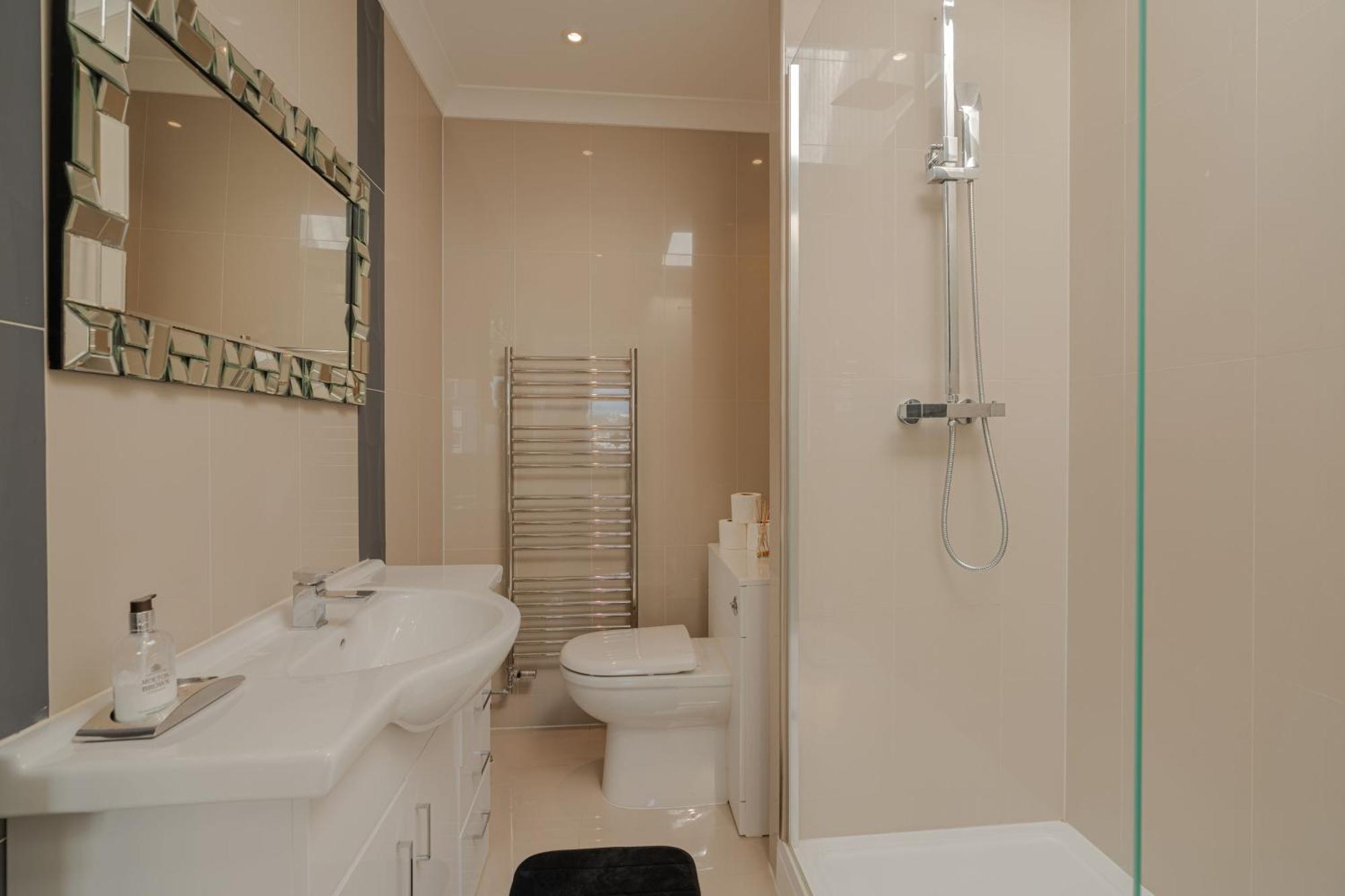 On The Beach Penthouse With Sea View - 3 Bedrooms - Roof Balcony - Spa, Sauna, Gym And Pool - Sleeps 6 Brighton ภายนอก รูปภาพ