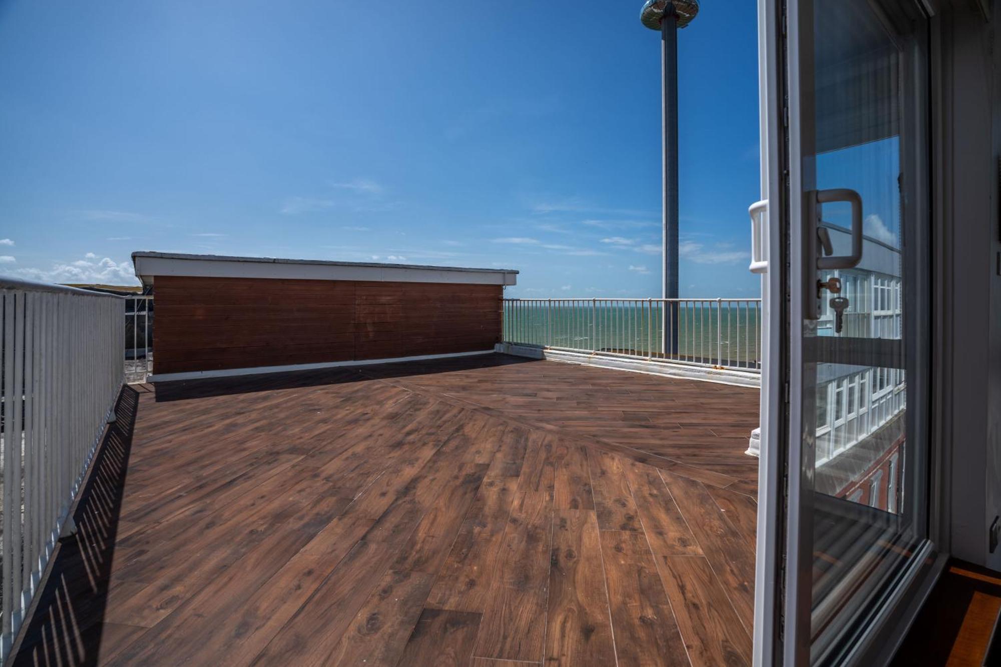 On The Beach Penthouse With Sea View - 3 Bedrooms - Roof Balcony - Spa, Sauna, Gym And Pool - Sleeps 6 Brighton ภายนอก รูปภาพ
