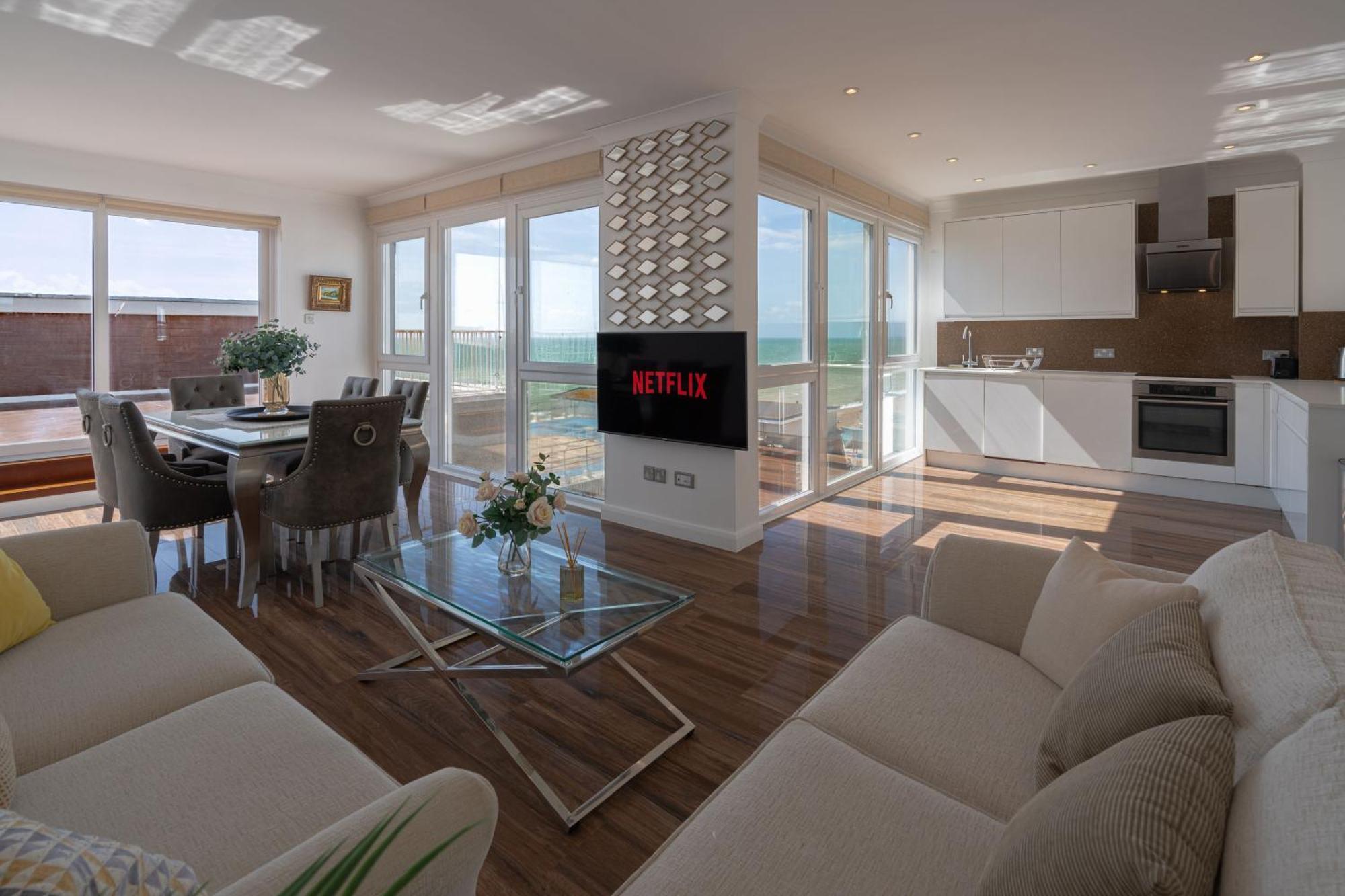 On The Beach Penthouse With Sea View - 3 Bedrooms - Roof Balcony - Spa, Sauna, Gym And Pool - Sleeps 6 Brighton ภายนอก รูปภาพ